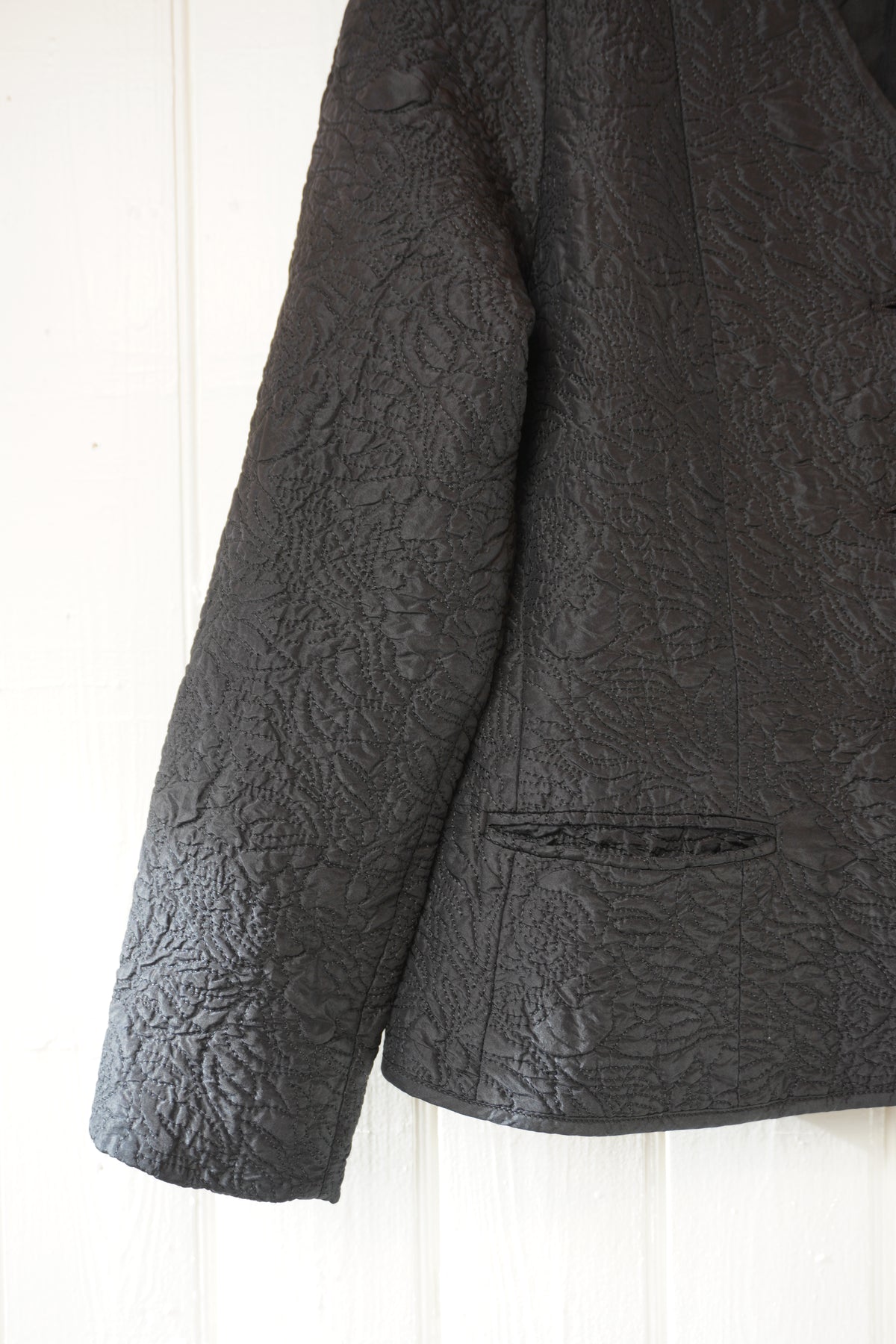 Svart quiltad sidenkavaj – Guy Laroche