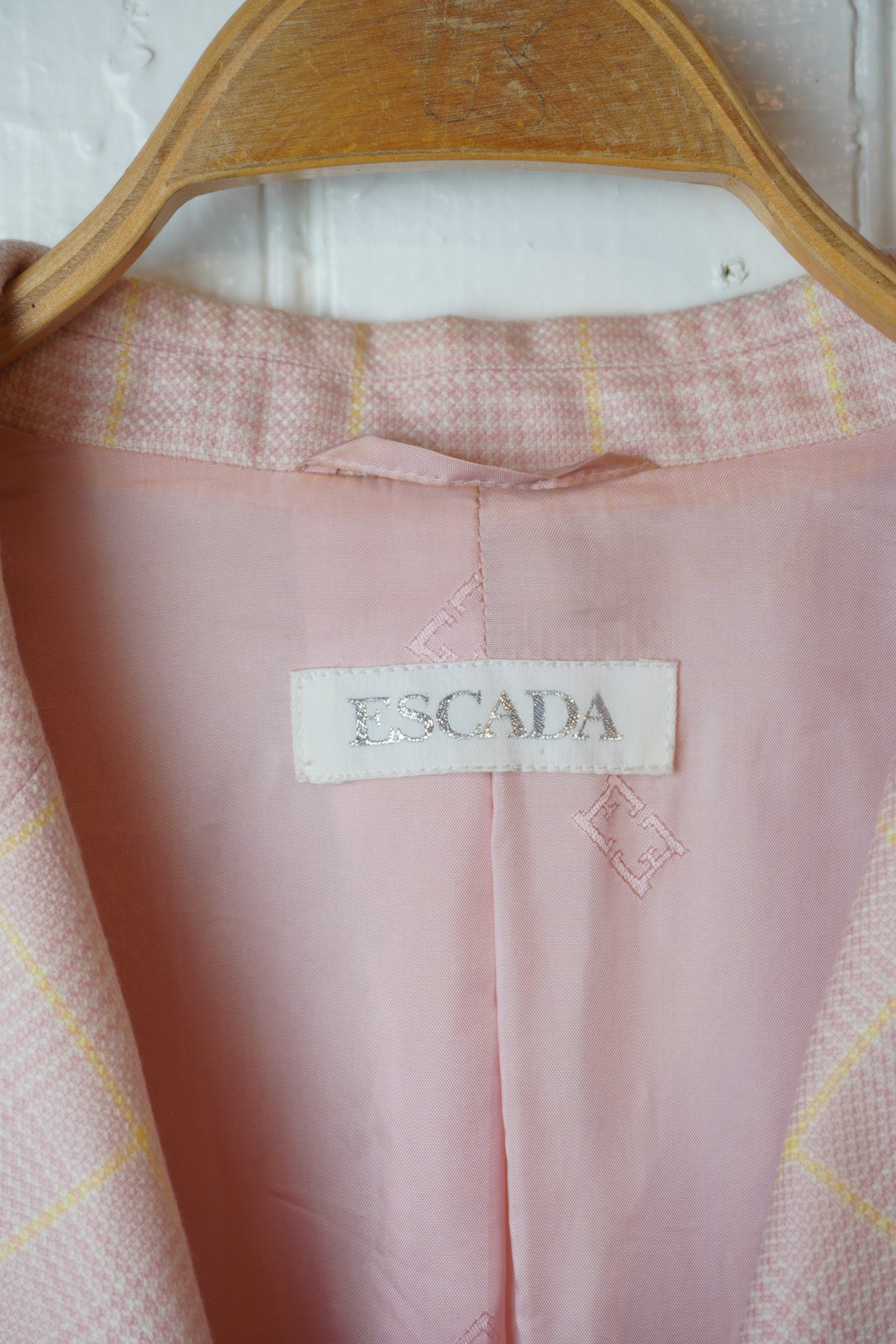 Rosa kashmirkavaj – Escada