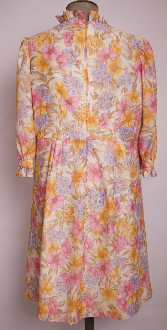 Klänning 70's – blommig & romantisk