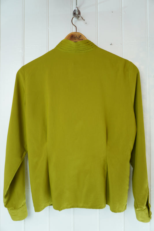 Vintageblus med plisserad knytkrage