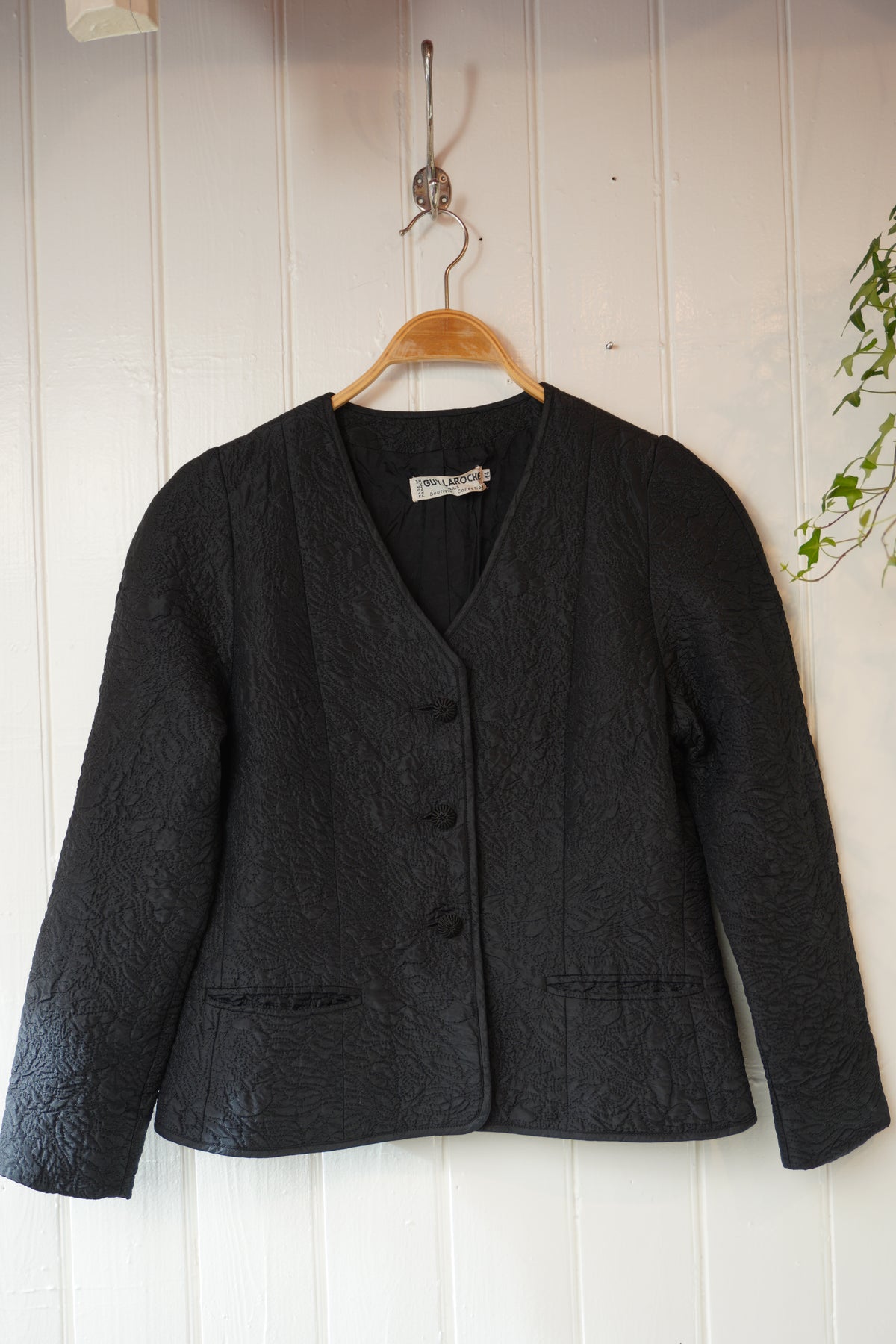 Svart quiltad sidenkavaj – Guy Laroche