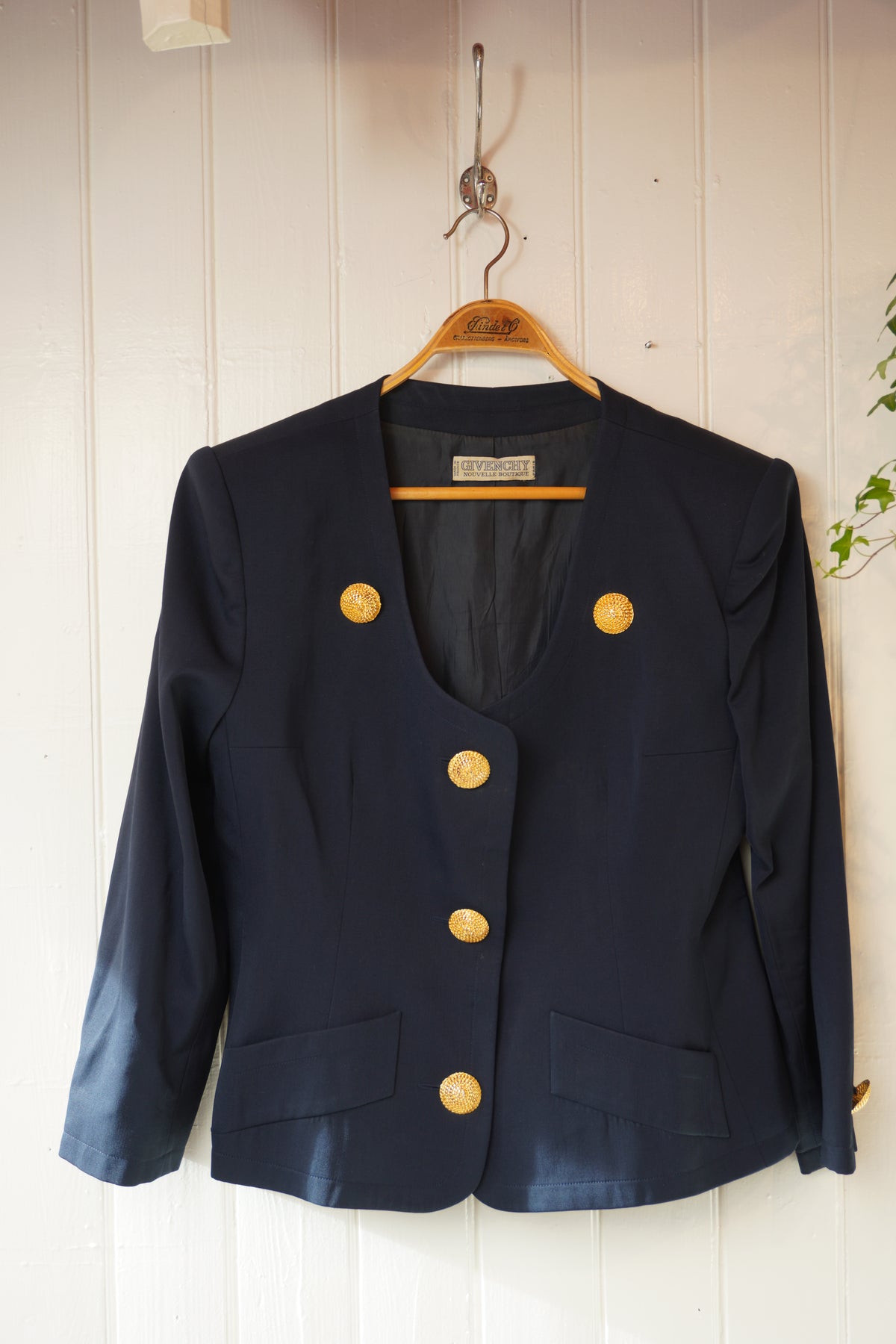 Mörkblå kavaj med guldknappar – Givenchy
