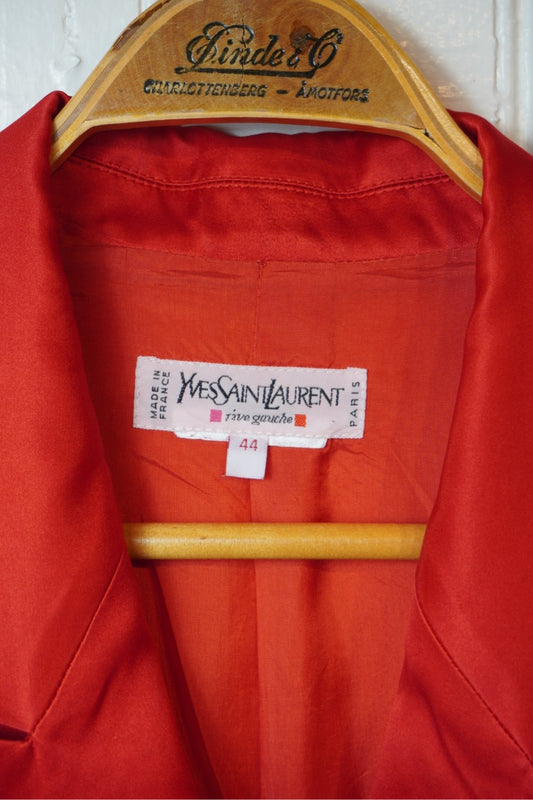 Röd dubbelknäppt kavaj – Yves Saint Laurent