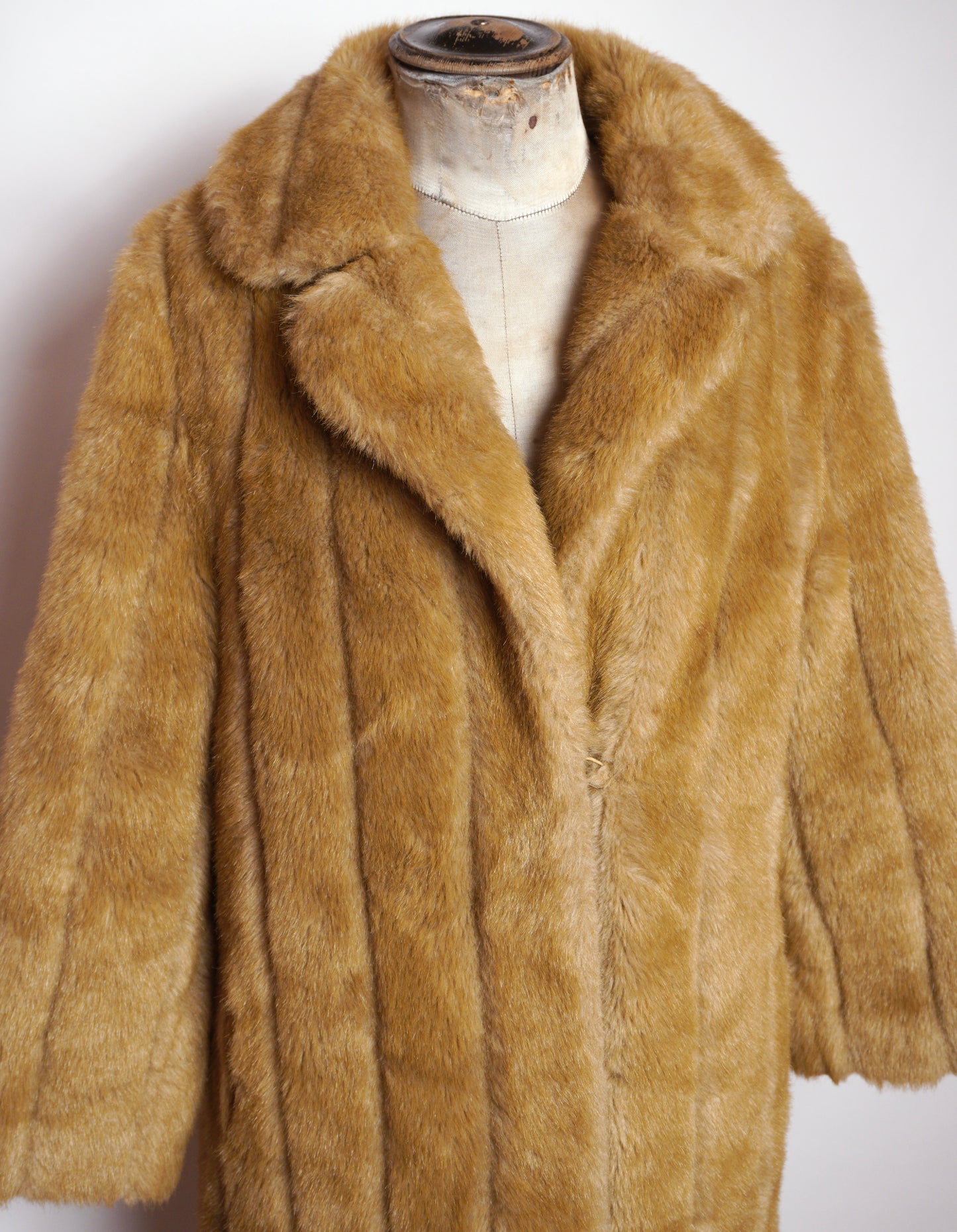 Astraka fauxfur kappa