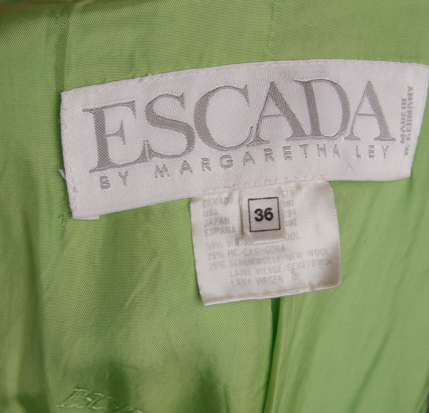 Escada by Margaretha Ley – Kavaj i neon-grönt ullmix