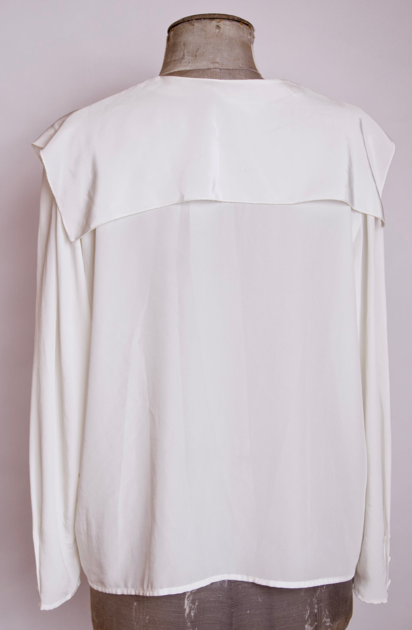 Vit broderad blus