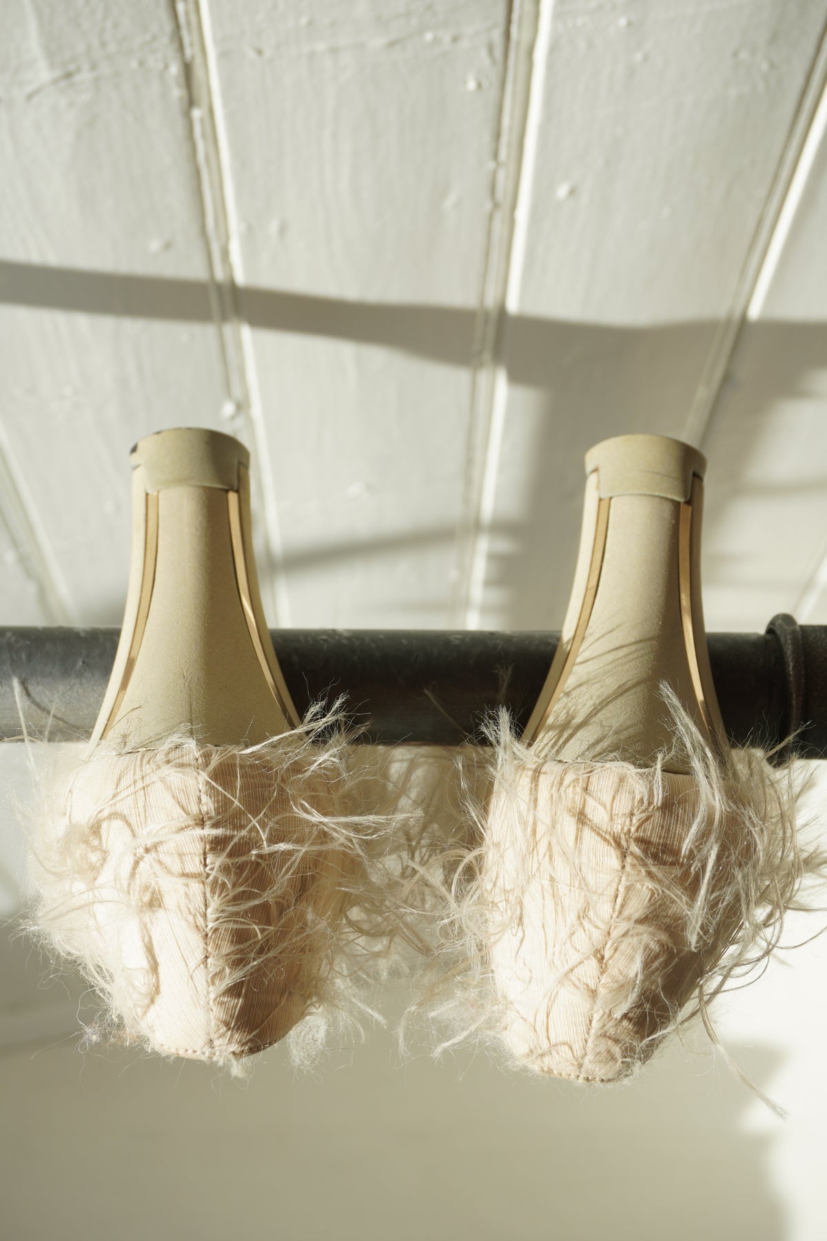 Loriblu klackskor i cremevit textil