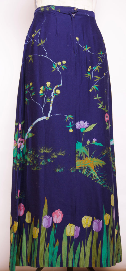 Blommig vintagekjol med tulpanmotiv