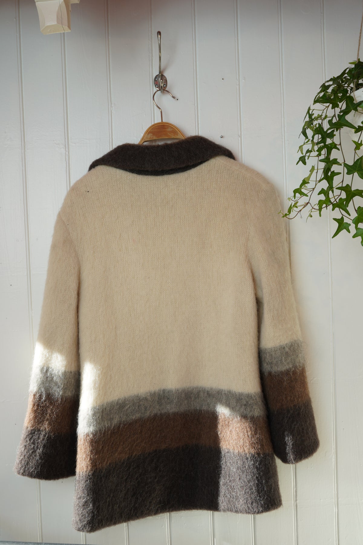 Isländsk ulljacka med färgblock – VAKA