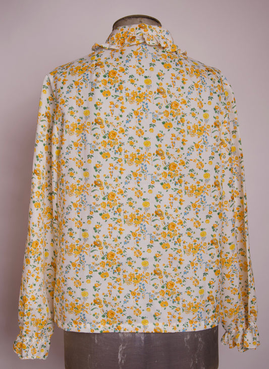 Blommig vintageblus