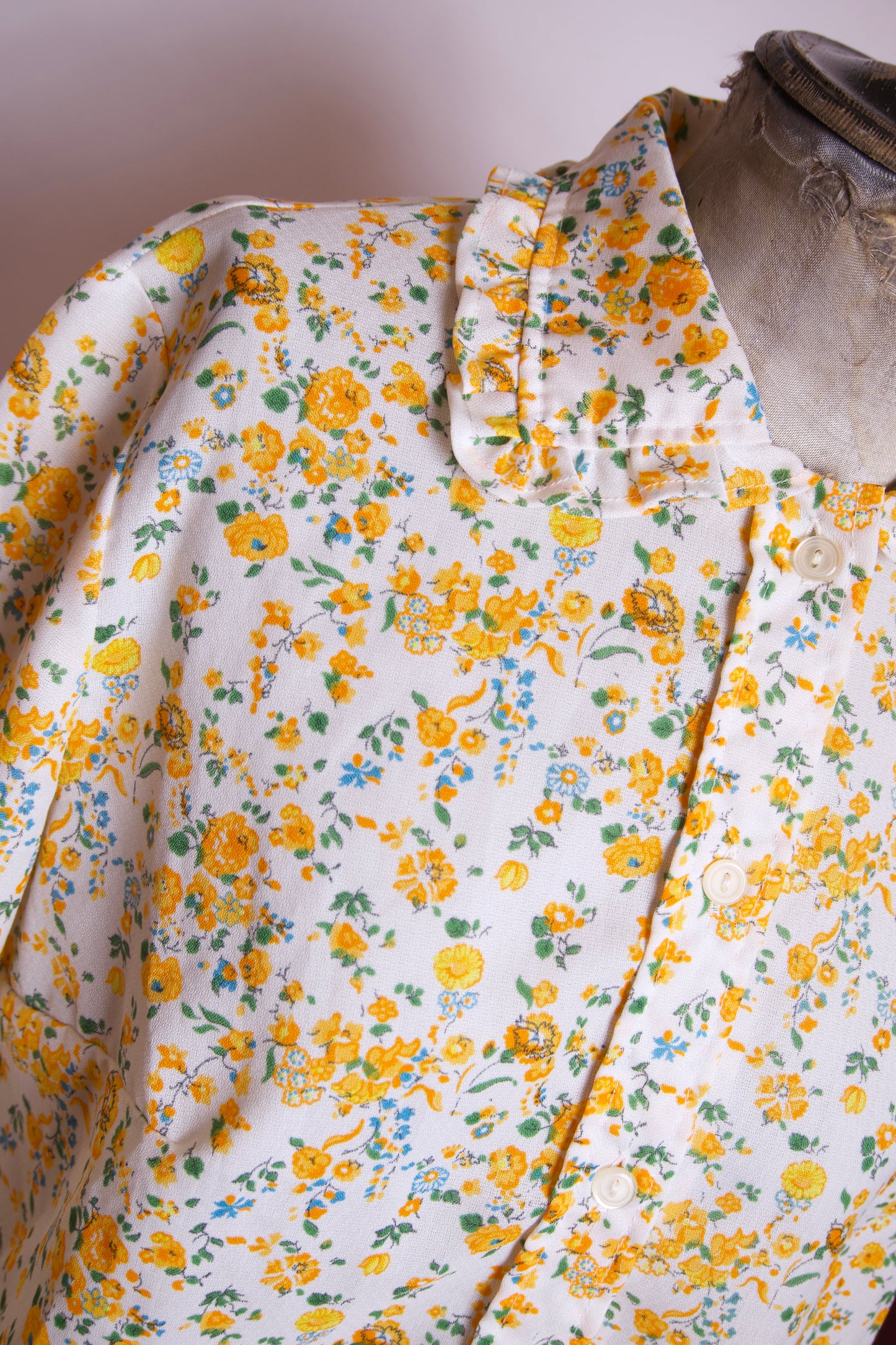 Blommig vintageblus
