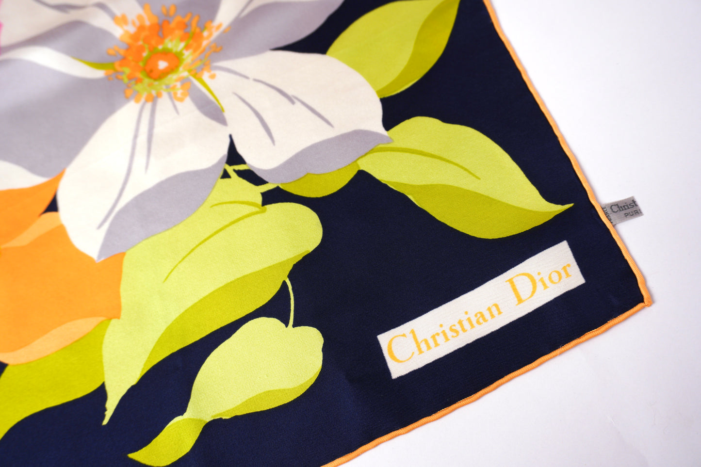 Vintage Christian Dior blommönstrad  sidenscarf