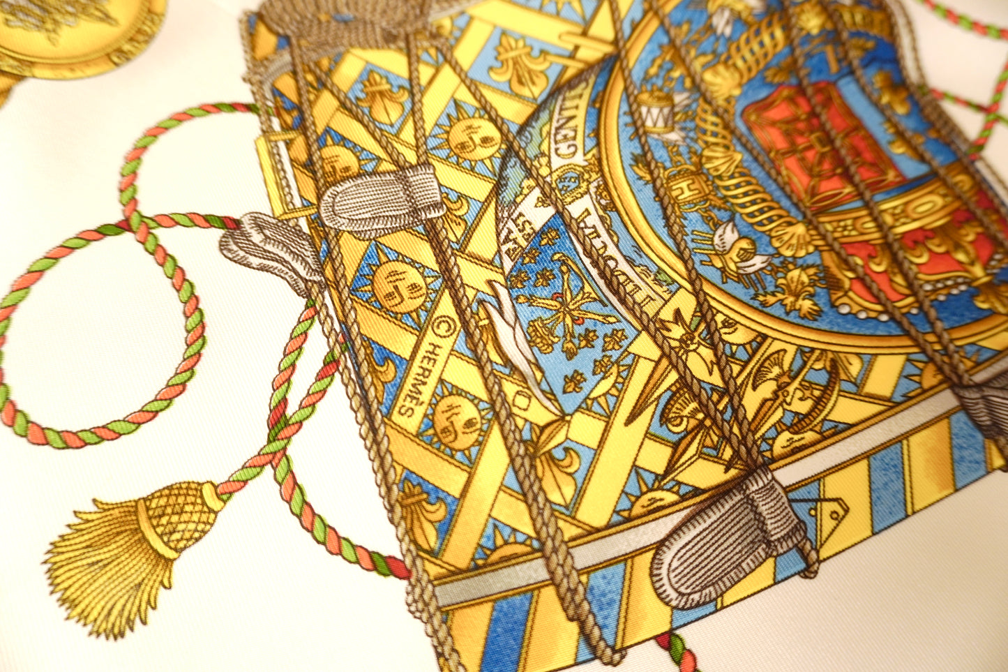 Hermès “Les Tambours” sidenscarf