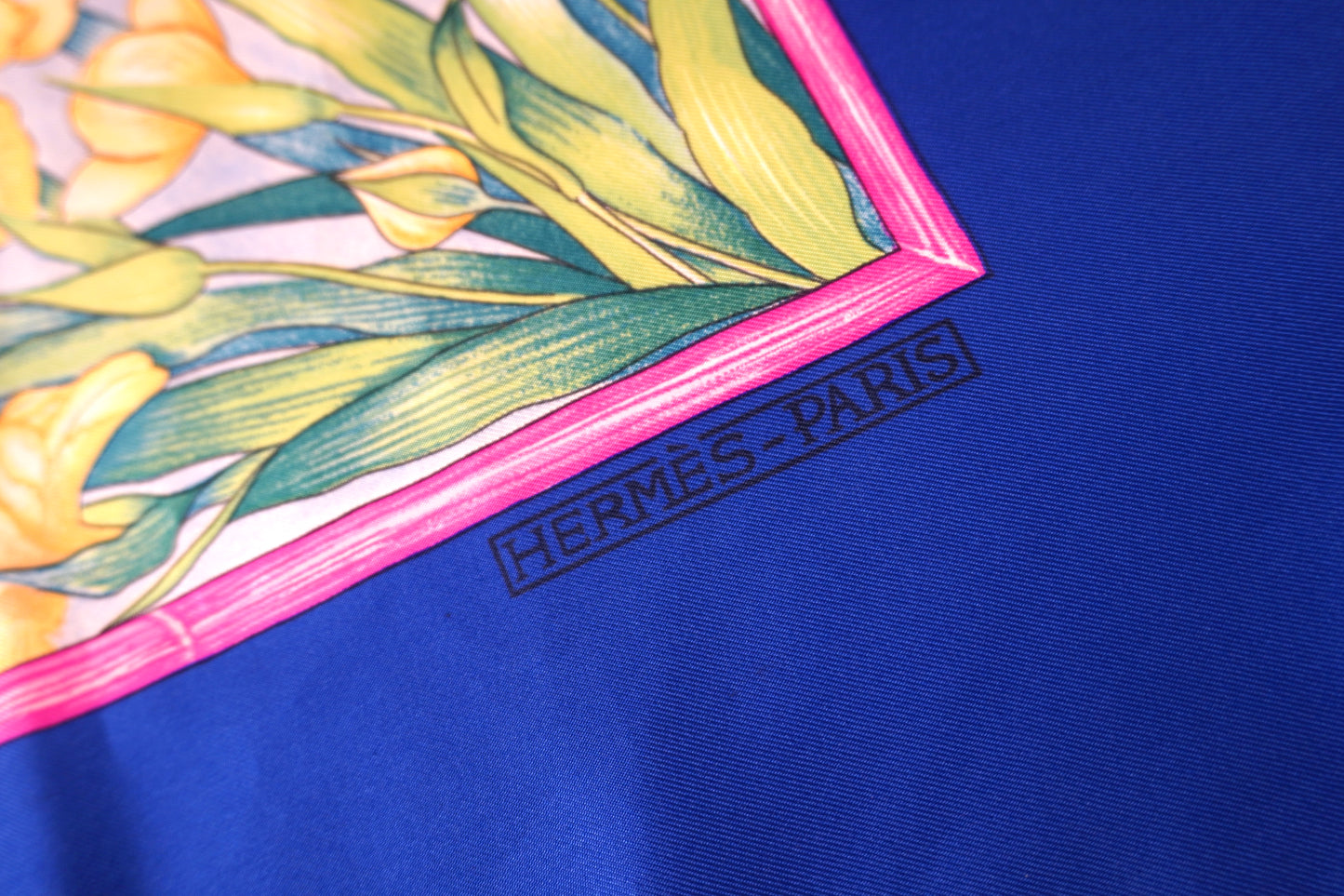 Hermès “Giverny” sidenscarf