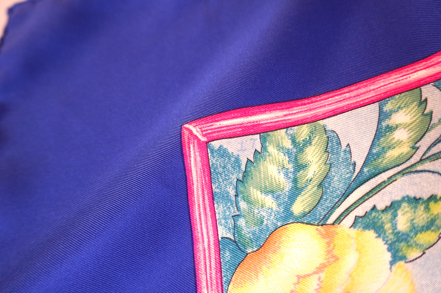 Hermès “Giverny” sidenscarf