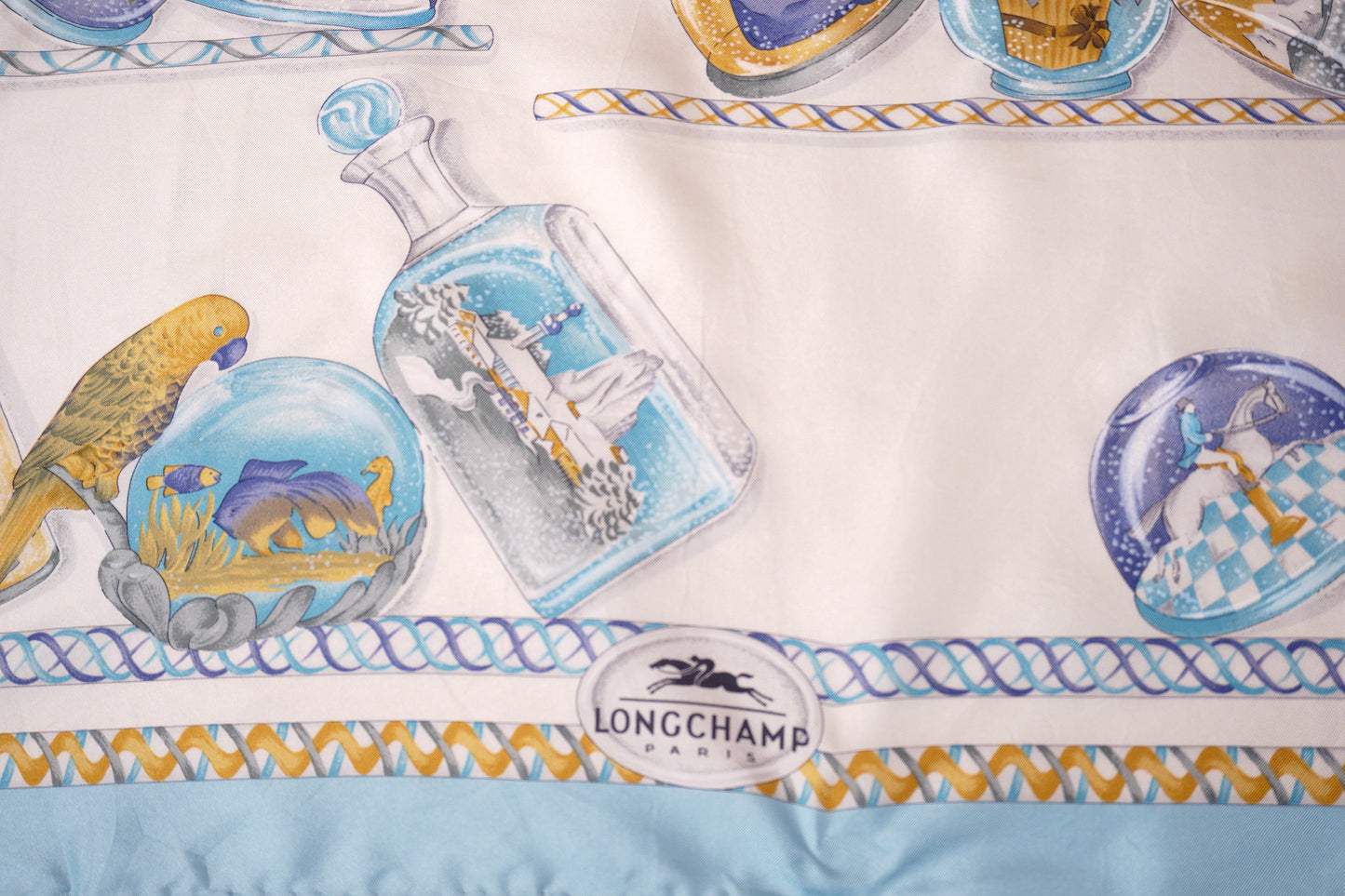 Longchamp sidenscarf