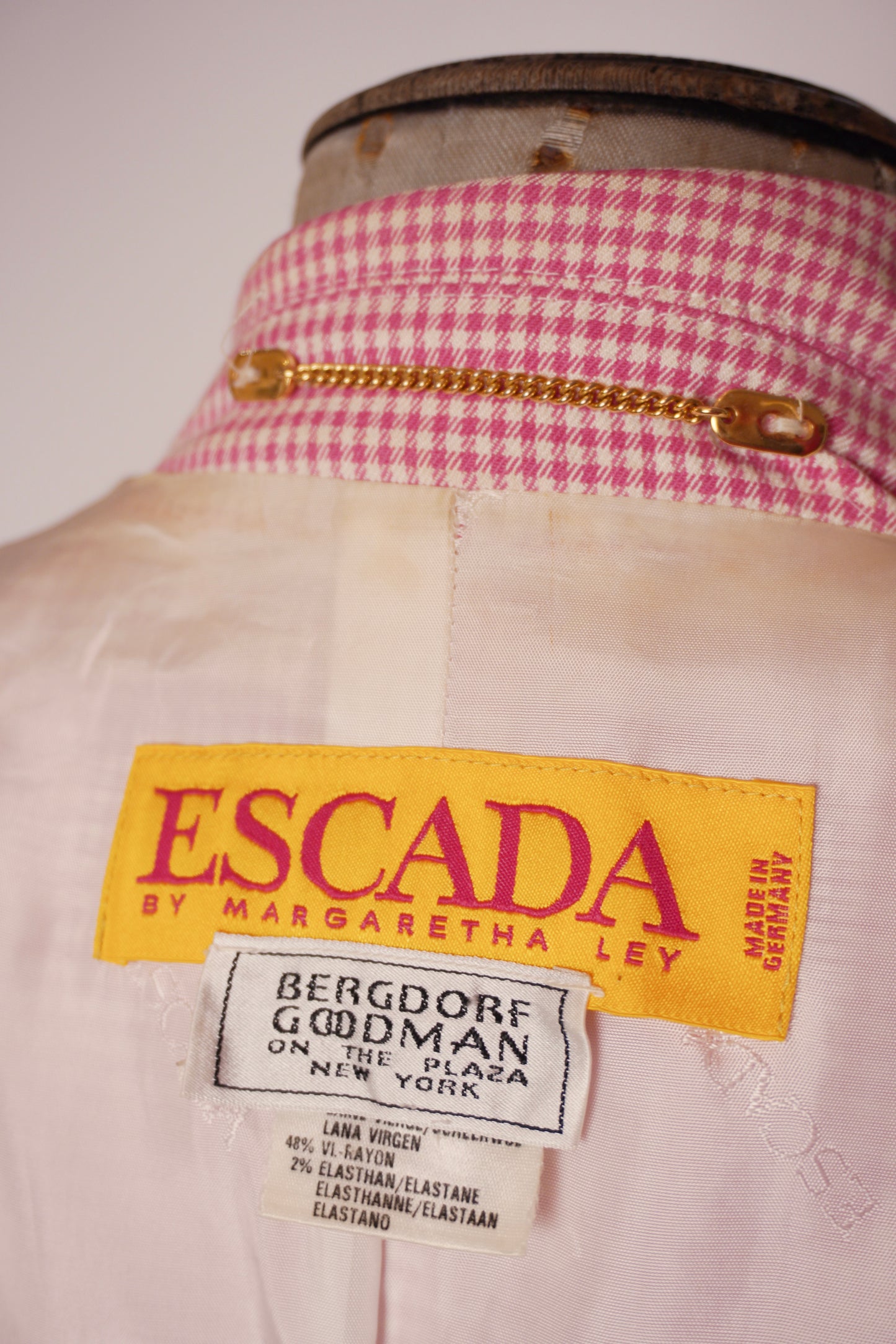 Escada kavaj