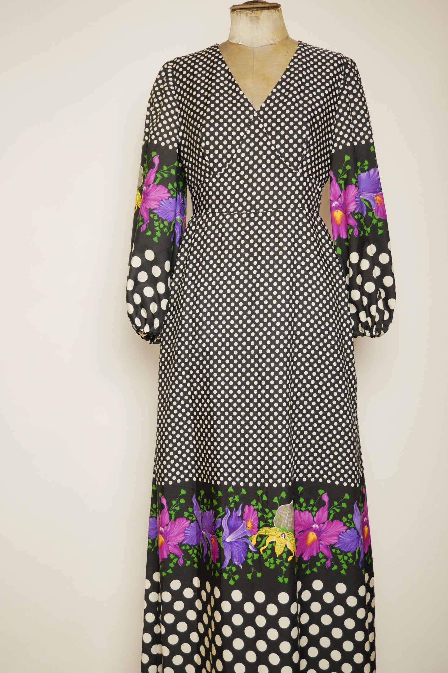 Prickig långklänning 70-tal