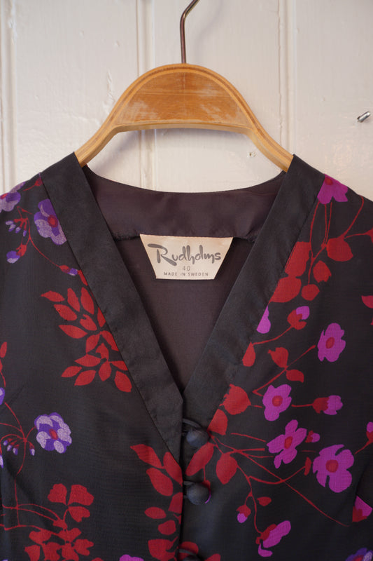 Blommig vintageväst – Rudholms