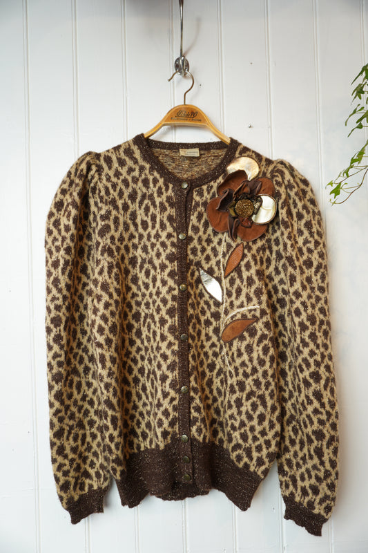 Leopardmönstrad kofta med blomdetalj – Valentino
